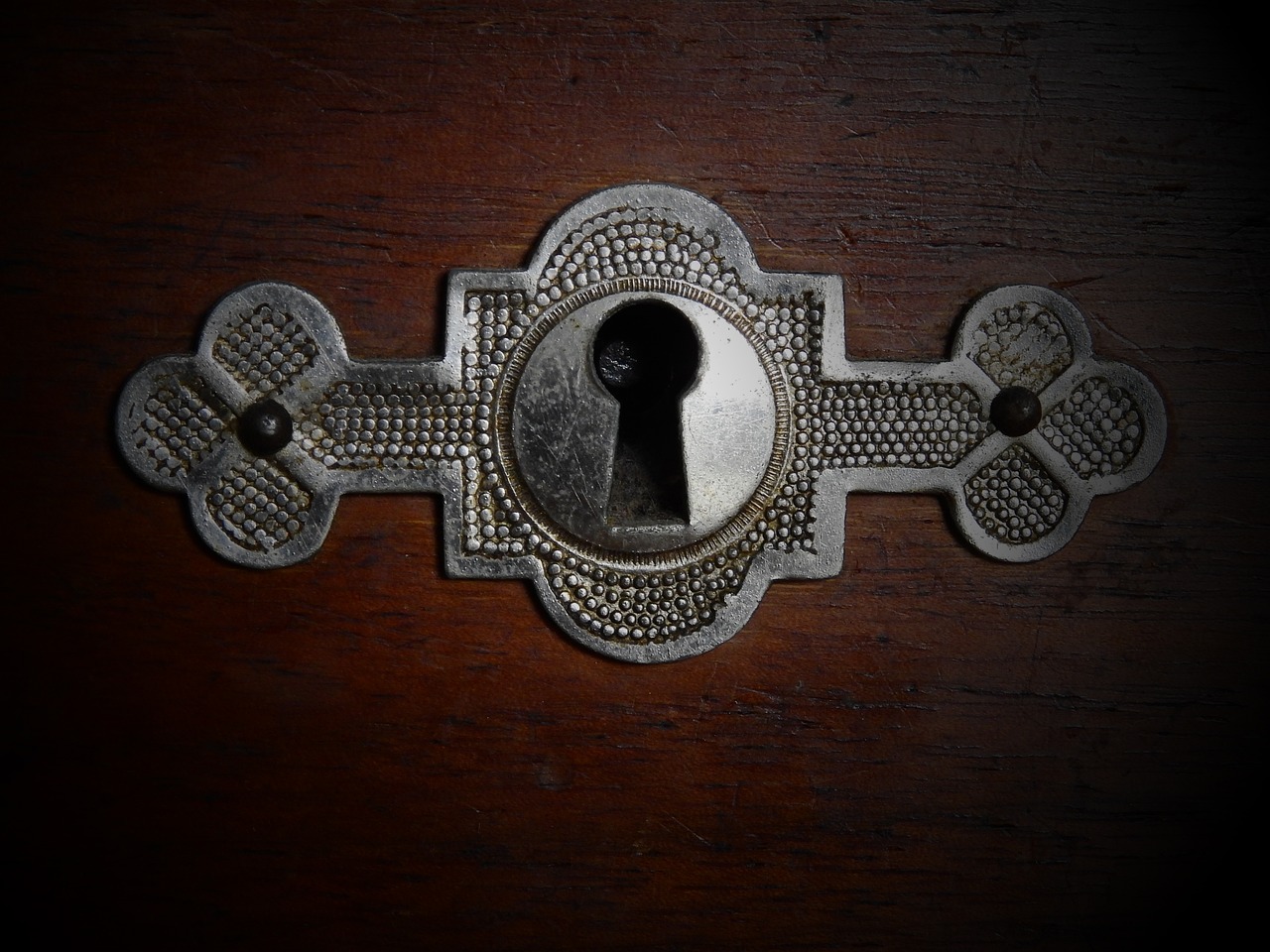 How to Secure Your Personal Relationships Online